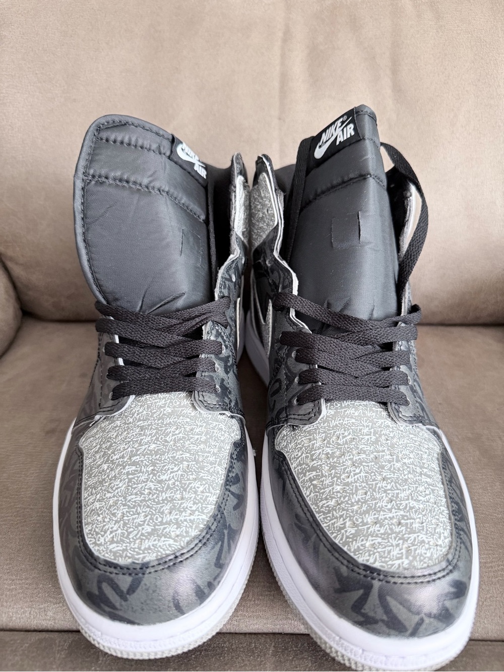 Nike High-Top Sneakers in Black and White Graphic Print - Picture 3 of 5